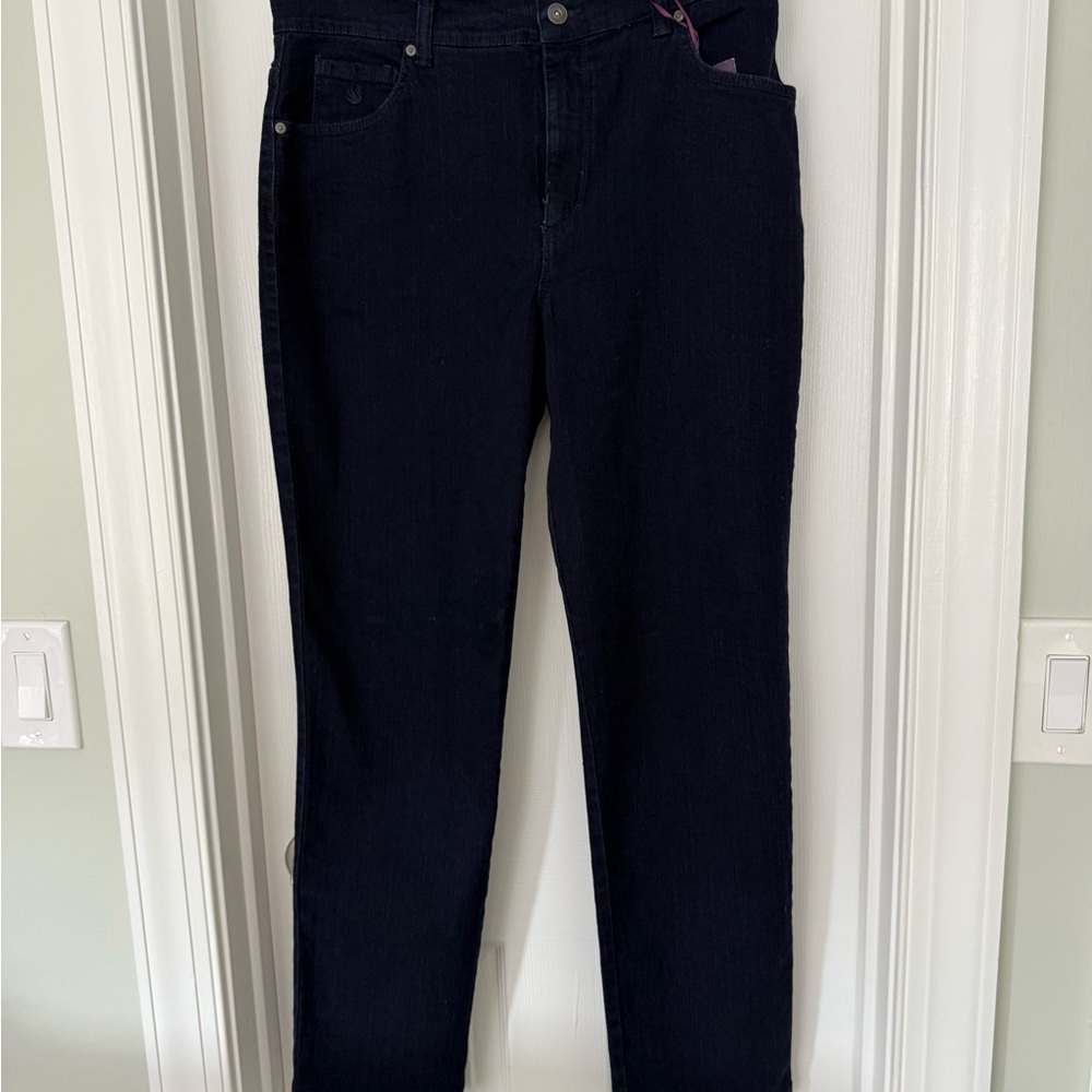 Gloria Vanderbilt Amanda classic fit tapered Jeans - Picture 2 of 4